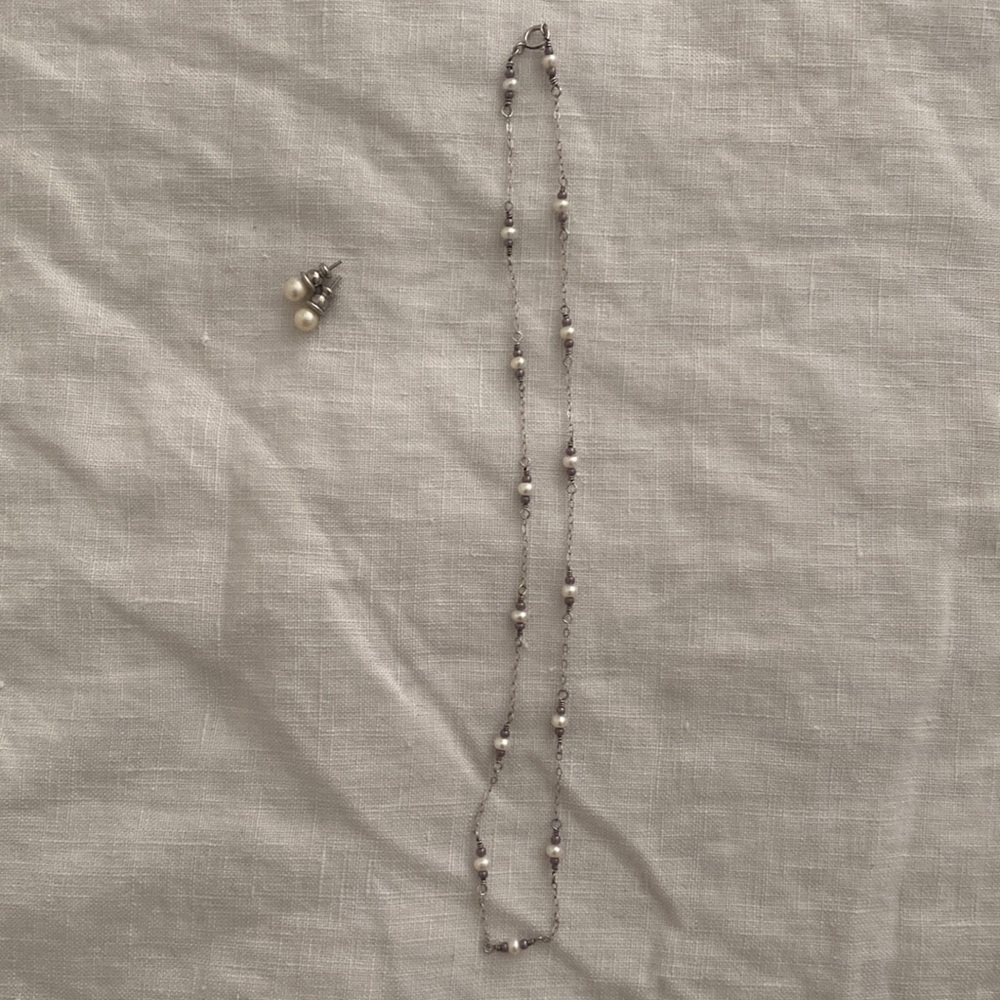 Silver necklace faux pearl beads and earrings
